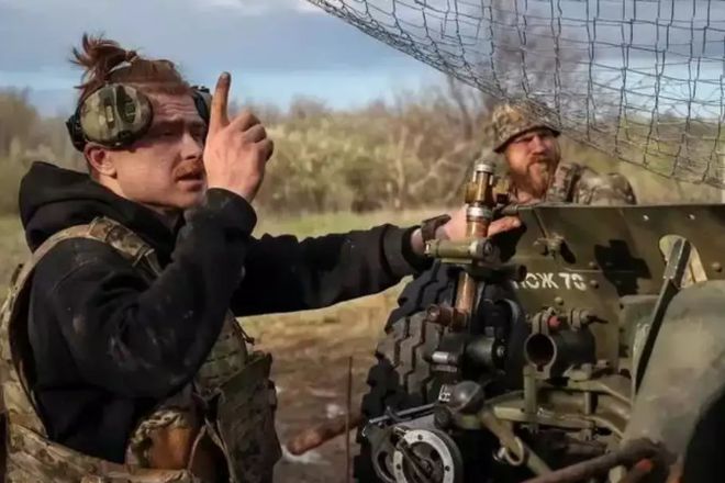 乌军展开“双线反攻”瓦格纳：只剩下3平方公里“领土”