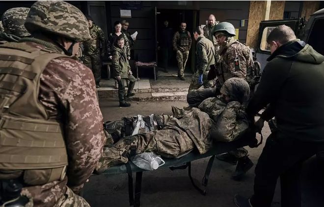 乌军展开“双线反攻”瓦格纳：只剩下3平方公里“领土”(图2)