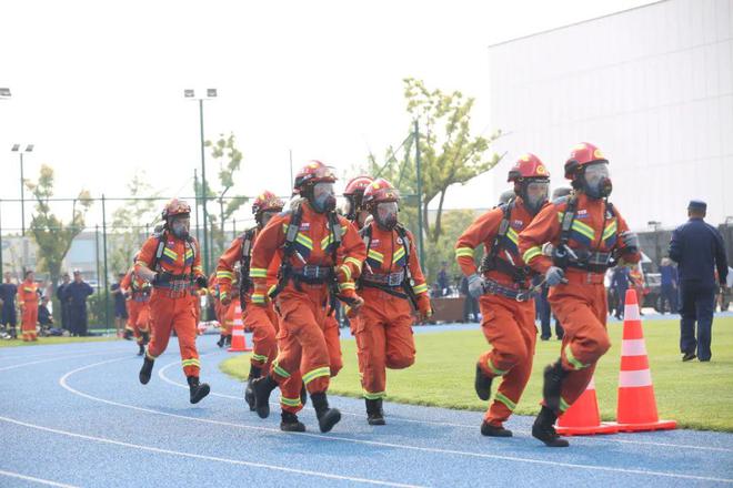 260余名“火焰蓝”实战化比武！化工区隆重举办2024年春季消防运动会