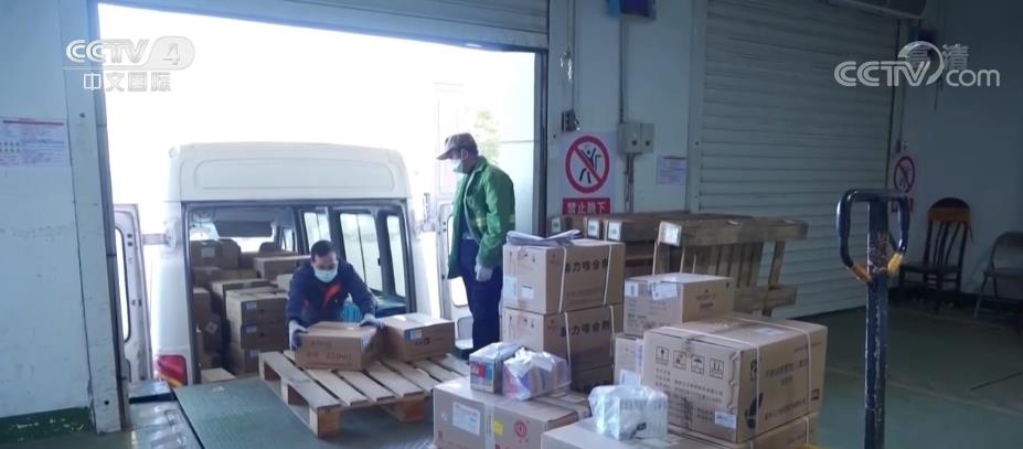 “一药难求”得到缓解退烧药投放市场满足群众用药需求