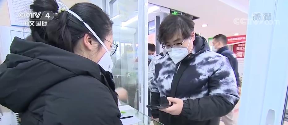 “一药难求”得到缓解退烧药投放市场满足群众用药需求(图3)