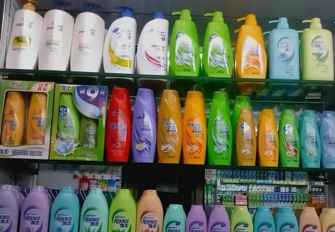 秃头警告:“毒洗发水”已曝光对身体危害极大很多家庭还在用(图3)