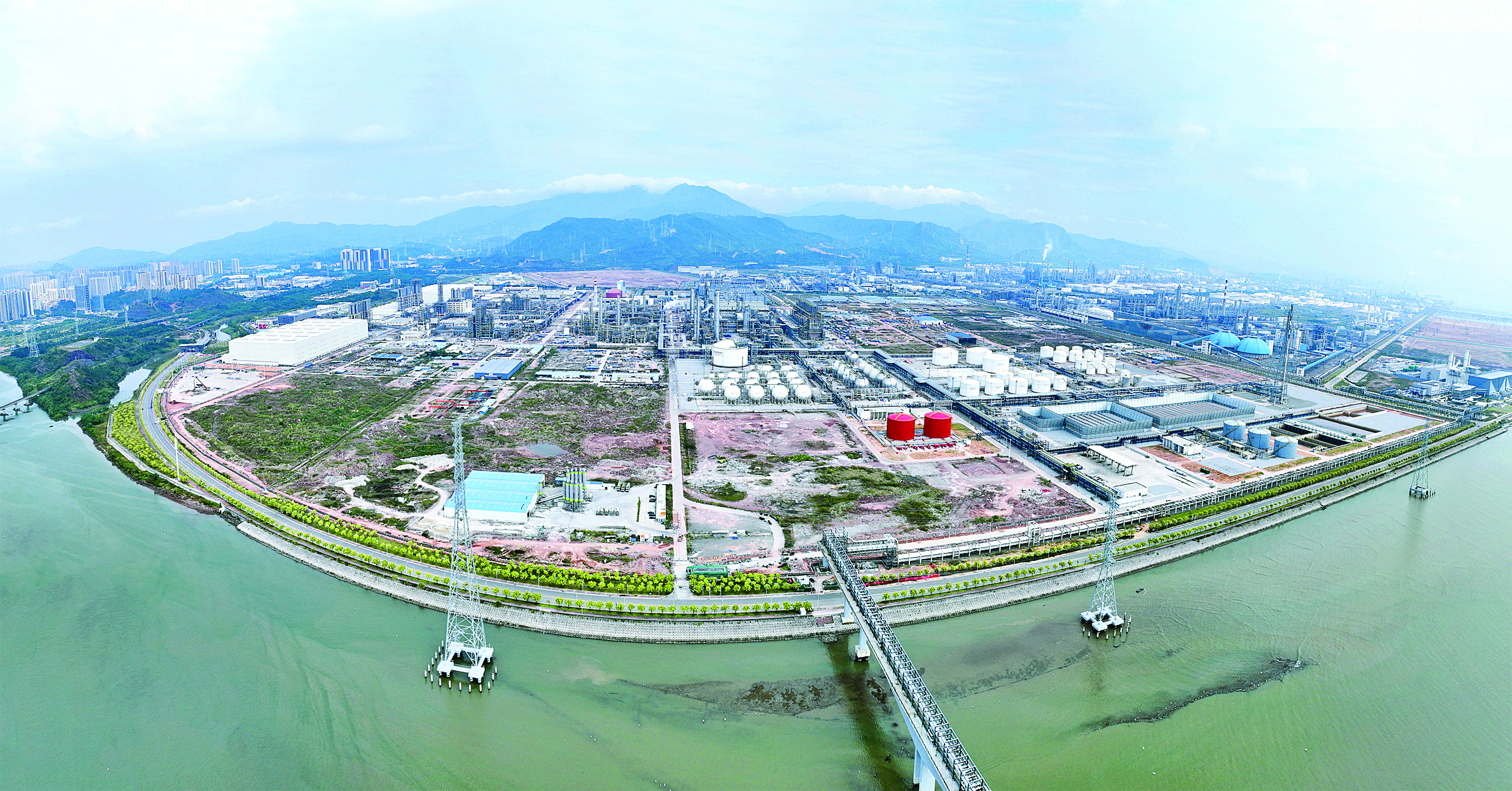 大亚湾：20宗竣工项目总投资5529亿(图2)