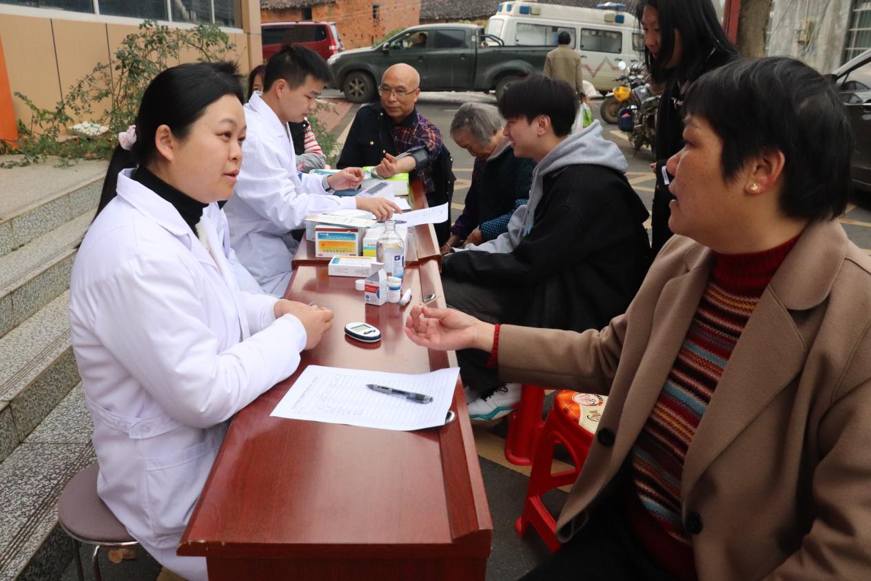 我们的节日·欢乐中国年 回龙圩管理区举办2025年新时代文明实践迎新春主题活动(图2)